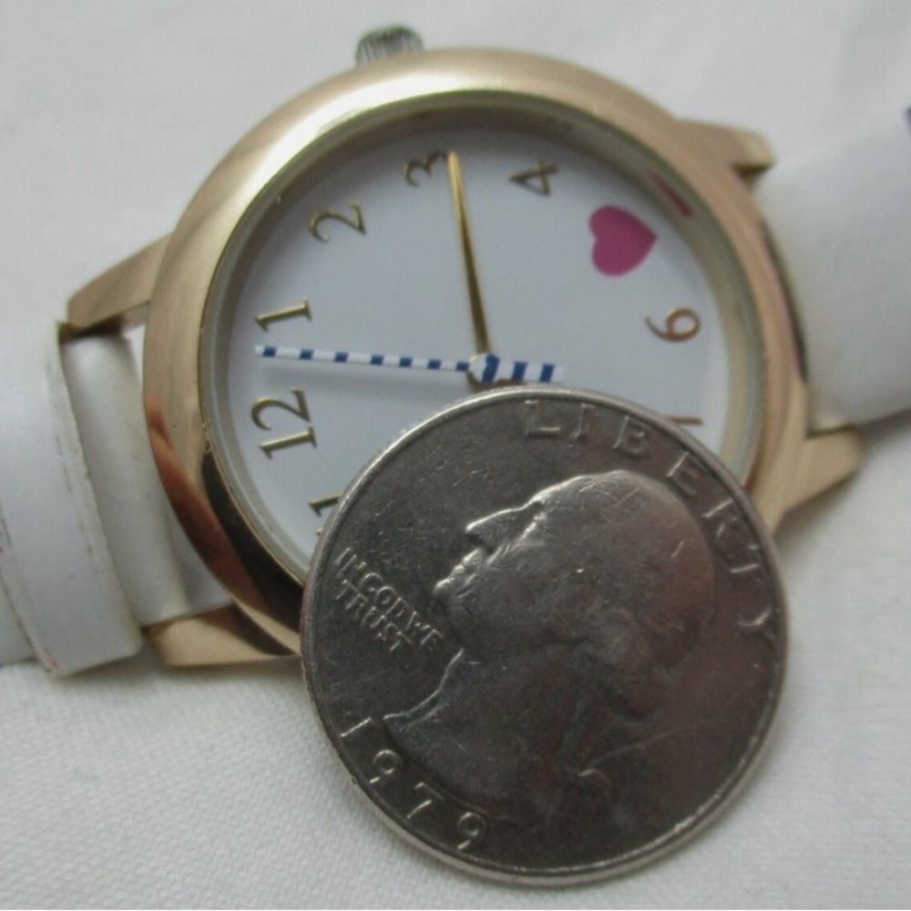 🕰️ Calvin Hill Navy & White Striped Watch – Gold Tone – Heart Detail - Picture 2 of 6